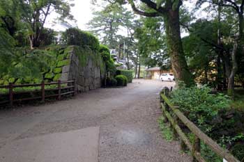 岡崎城 本丸の入口